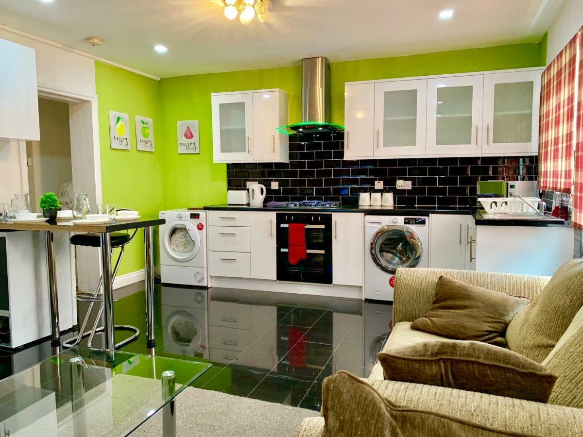 London 2 Bedroom Apartment, Kitchen, Reception And Private Garden Exterior foto