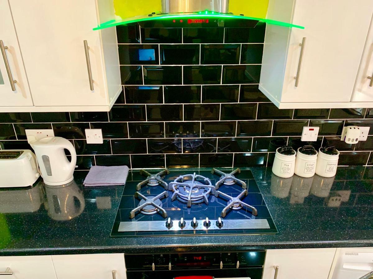 London 2 Bedroom Apartment, Kitchen, Reception And Private Garden Exterior foto